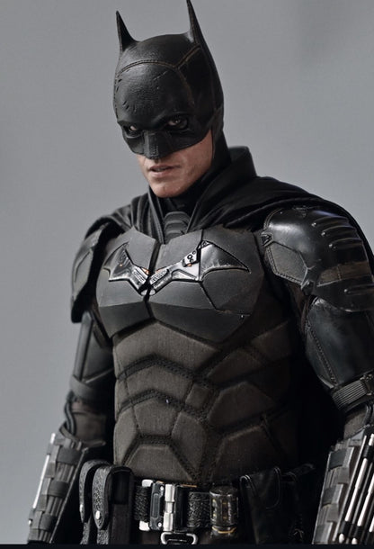 DC Toys The Batman MAFEX Robert Pattinson Movie Version Figurine