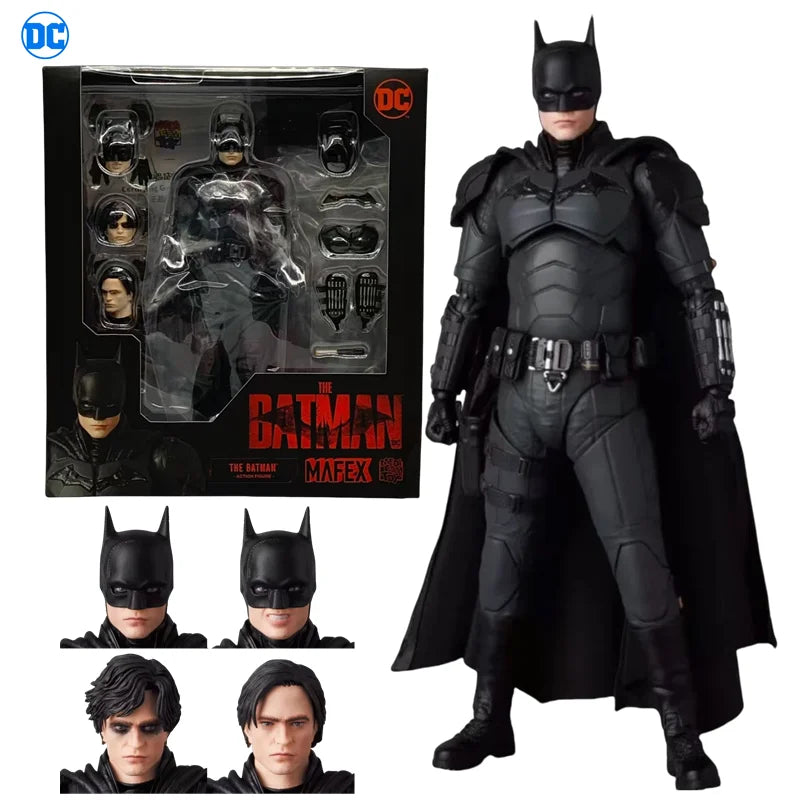 DC Toys The Batman MAFEX Robert Pattinson Movie Version Figurine