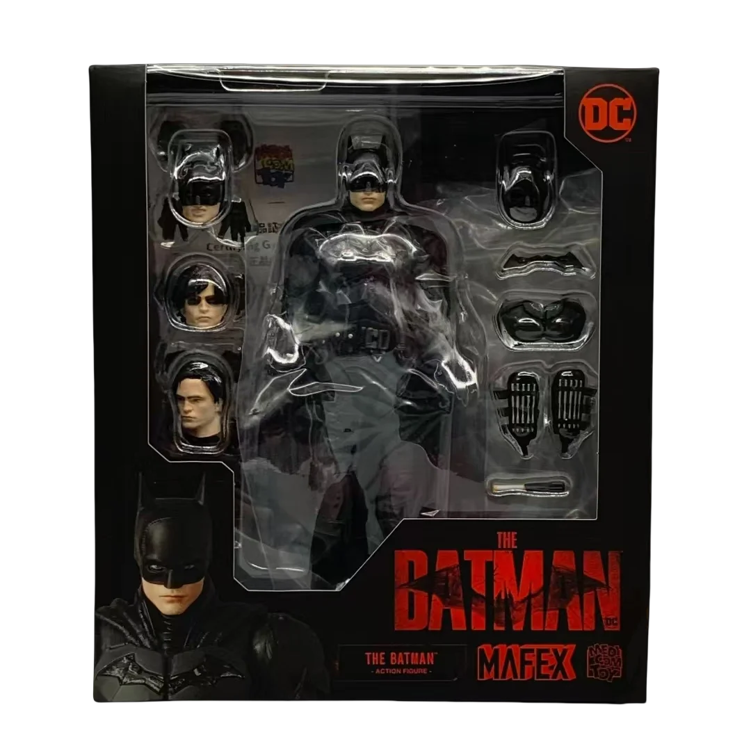 DC Toys The Batman MAFEX Robert Pattinson Movie Version Figurine