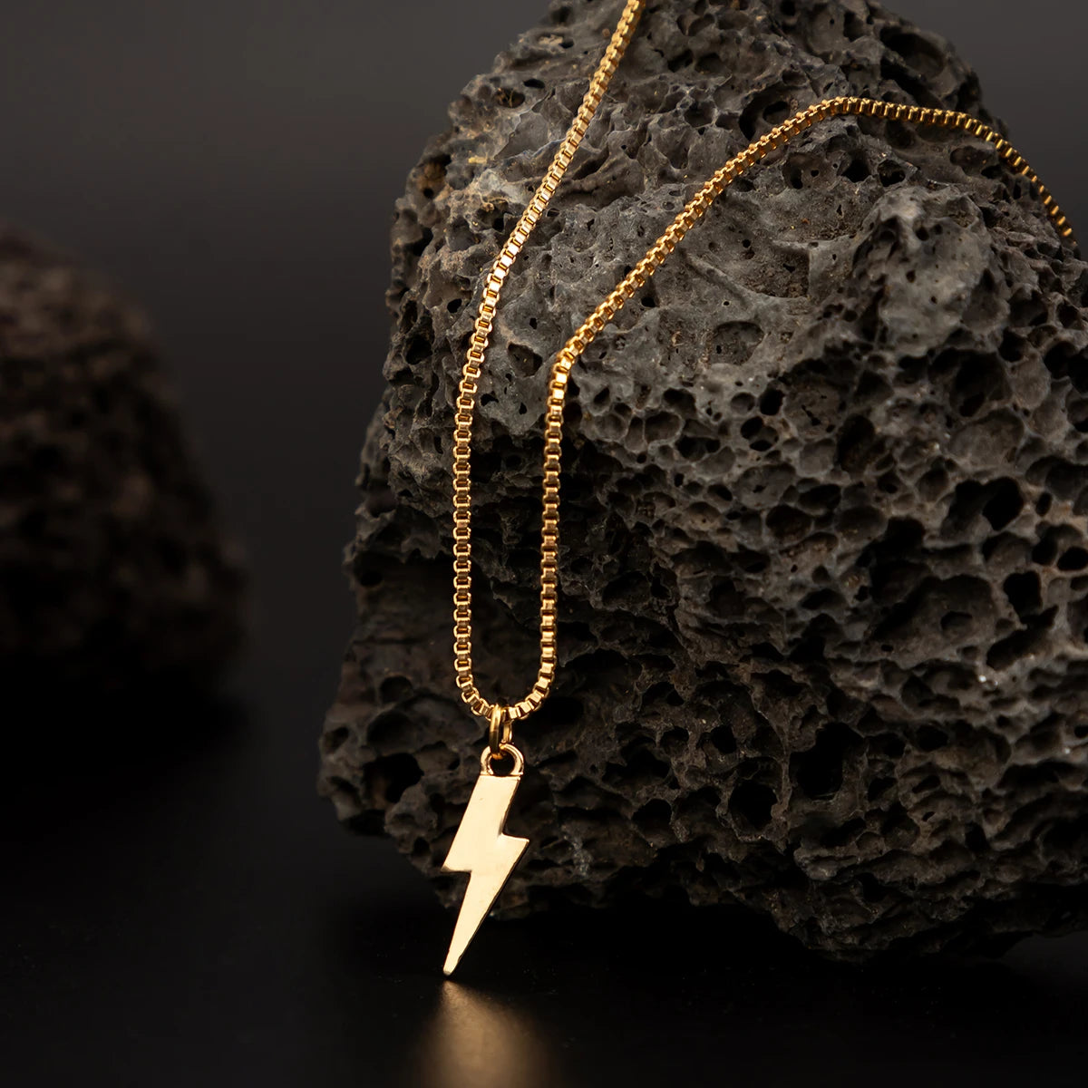 Simple Chains with Lightning Pendants Necklace